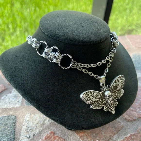 Handmade Chocker maille chain with moth skull moon design charm necklace boho - Picture 4 of 11